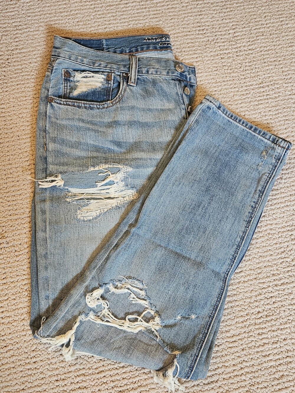 American Eagle Outfitters Women’s Light Blue Denim Jeans